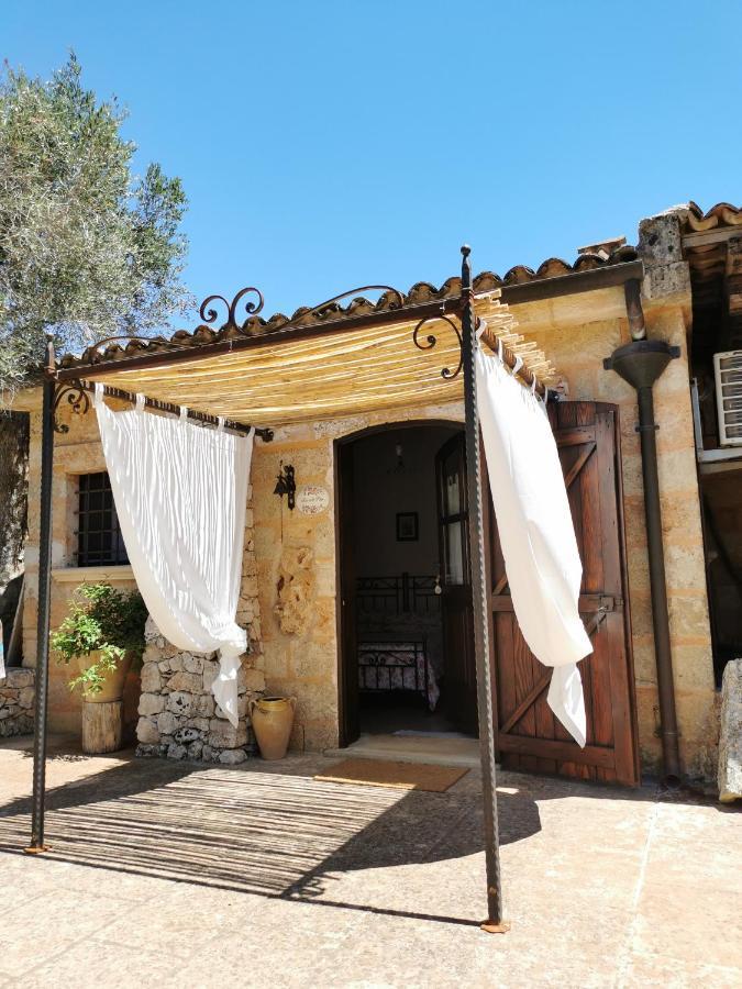 Masseria Borgo Del Gallo Tricase Buitenkant foto